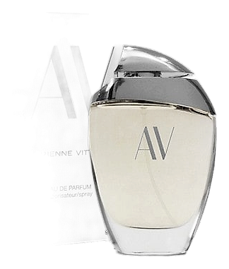 Av by Adrienne Vittadini