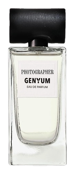 Photographer by Genyum