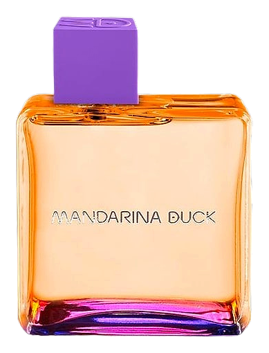 Mandarina Duck Life is a journey for her