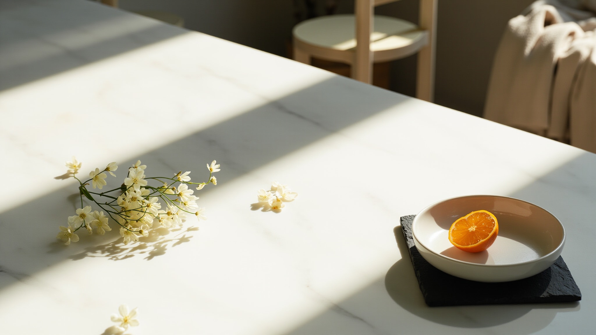 Neroli & Petitgrain by 100 Bon. Atmospheric mood