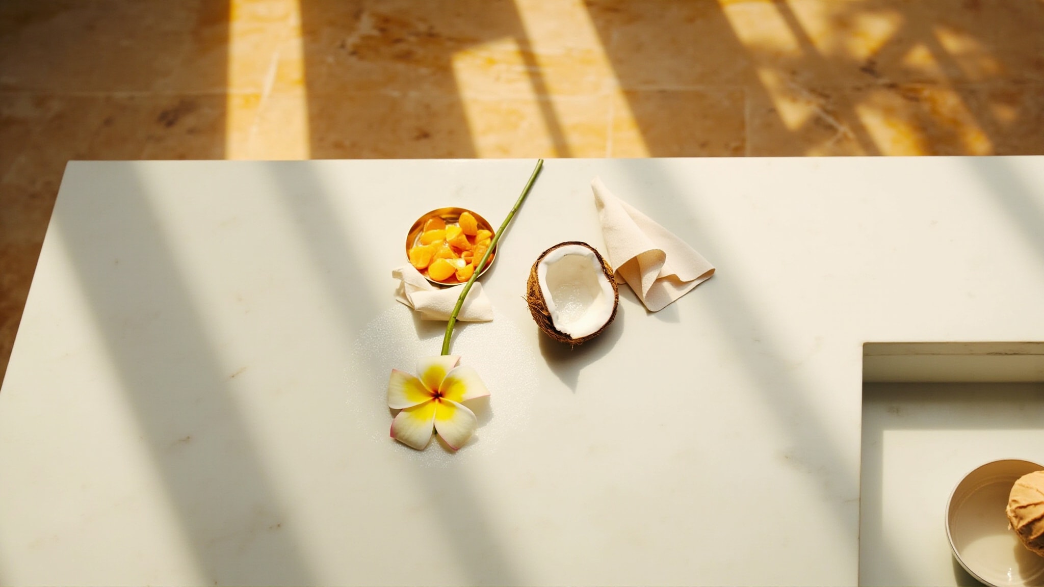Pêtales Sous Le Soleil by 1000 Flowers. Atmospheric mood