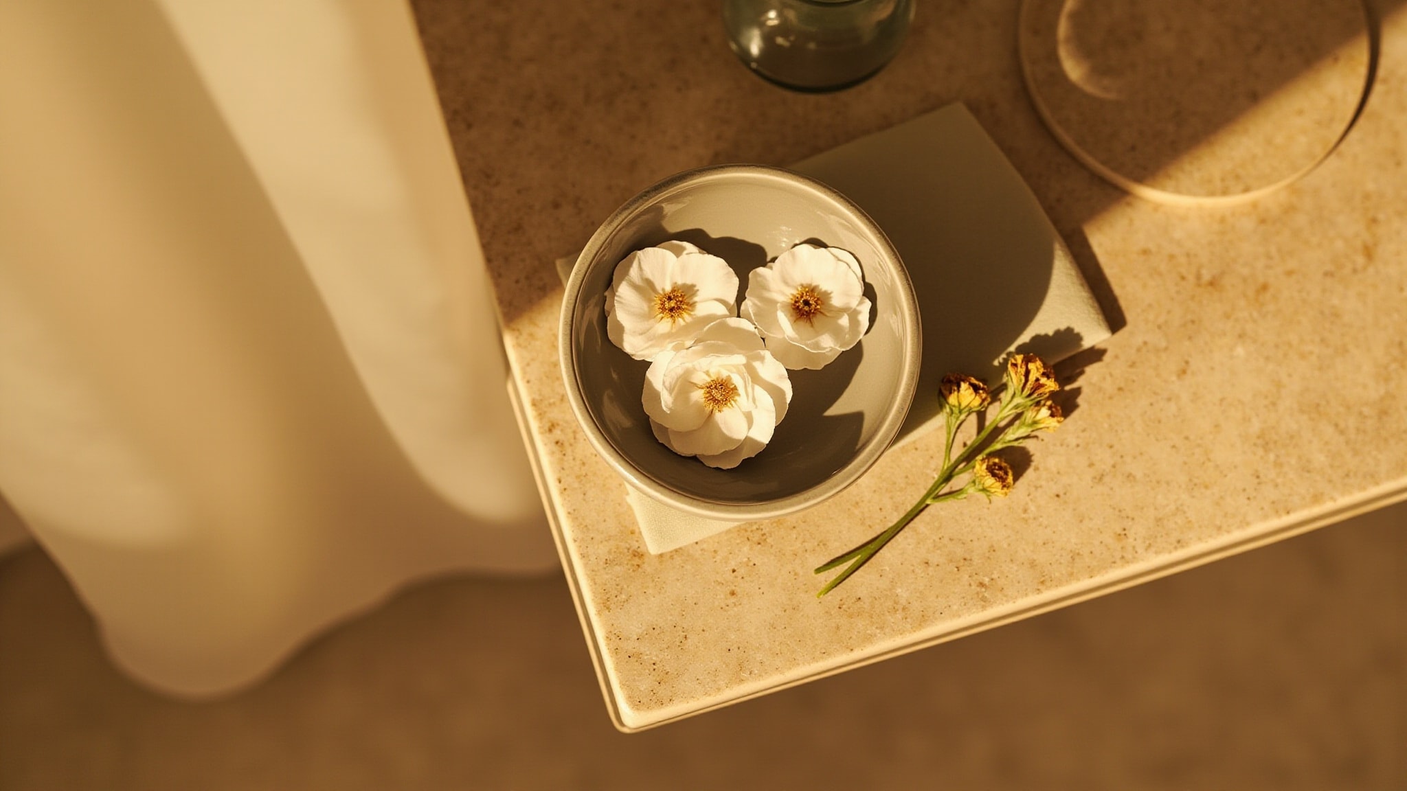 Tubéreuse by Adopt Parfums. Atmospheric mood