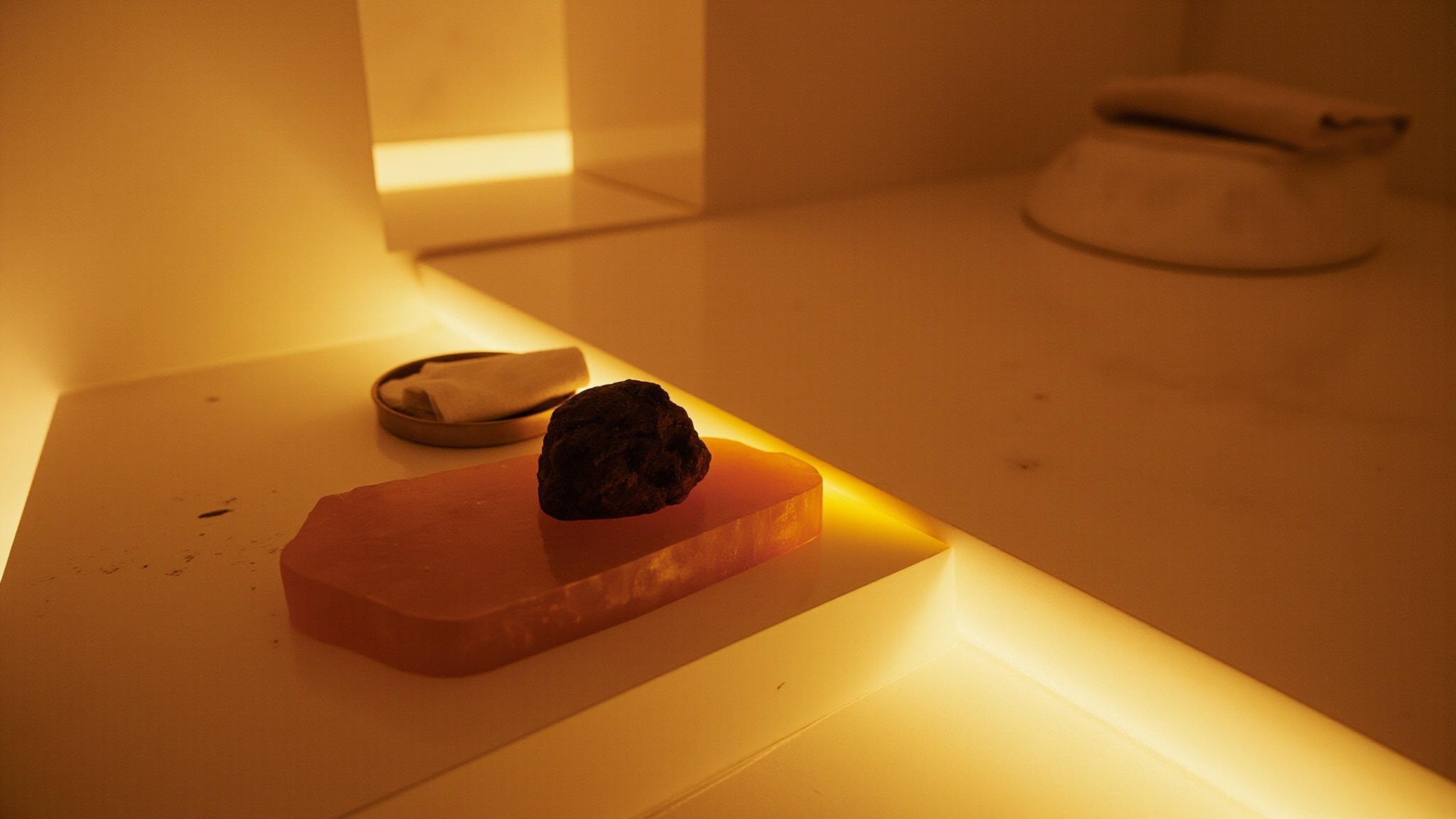 Oud Sahara by Al Aneeq. Atmospheric mood