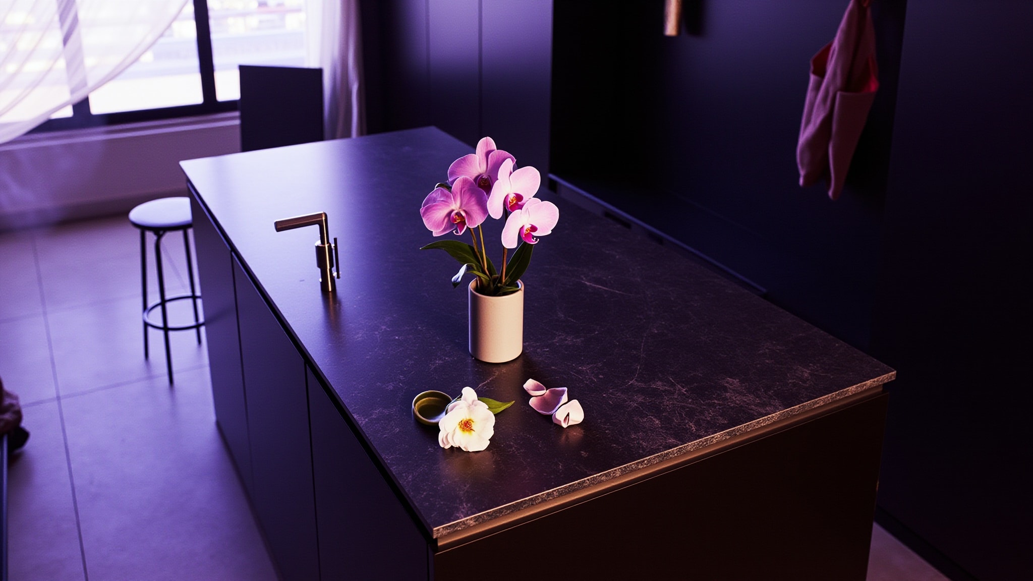 Amber Oud Ultra Violet by Al Haramain. Atmospheric mood