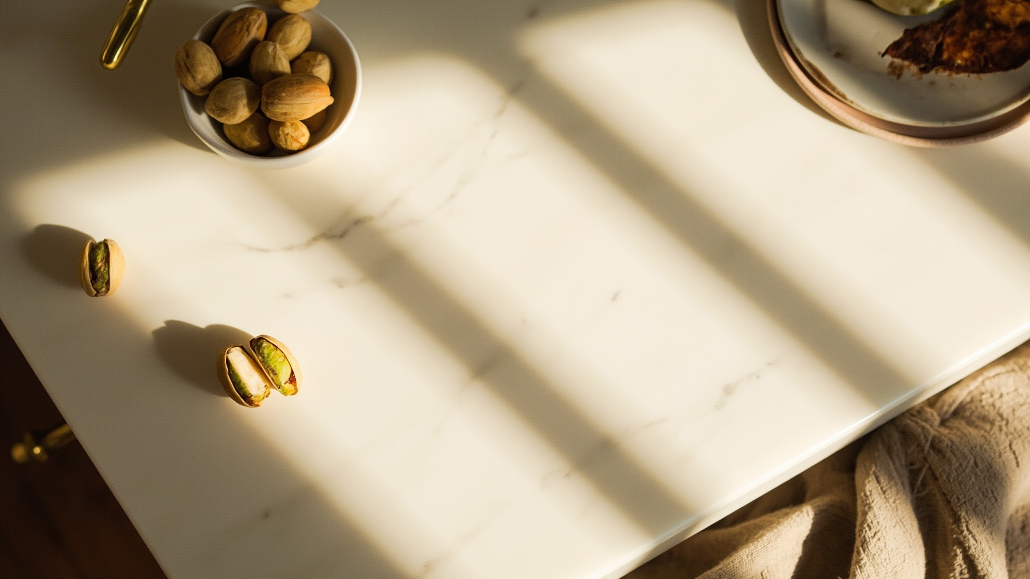 Perfect Pistachio by And Other Stories. Atmospheric mood