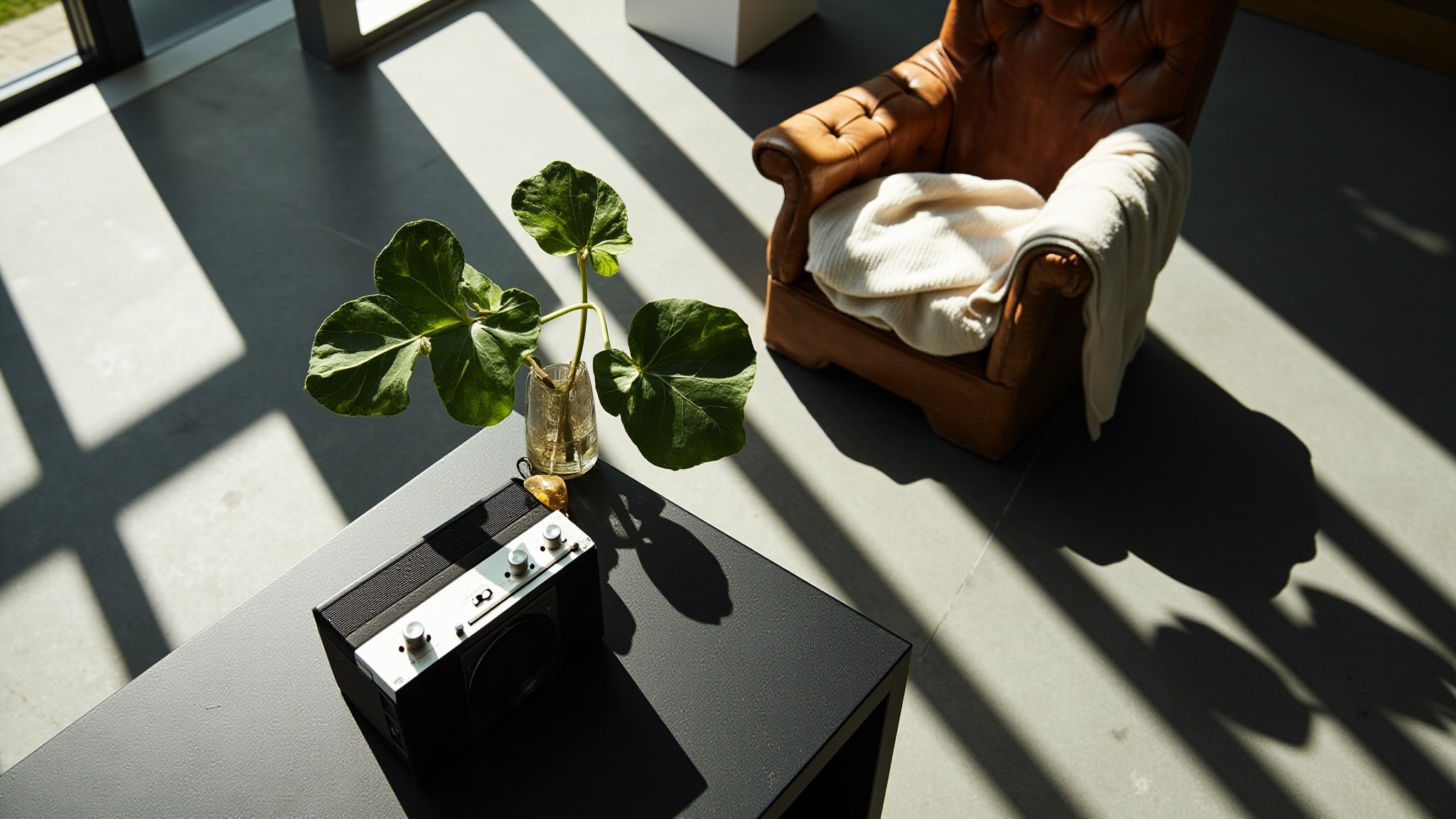 Radio Child by Bibbi Paris. Atmospheric mood