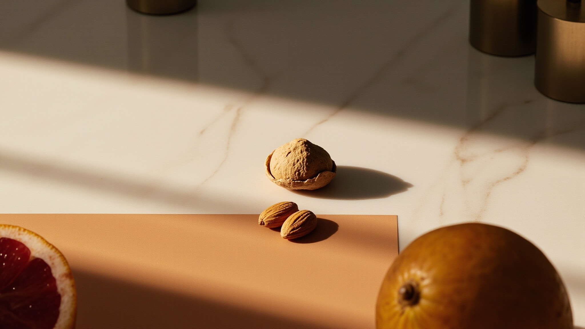 901 nutmeg, almond, patchouli by Bon Parfumeur. Atmospheric mood