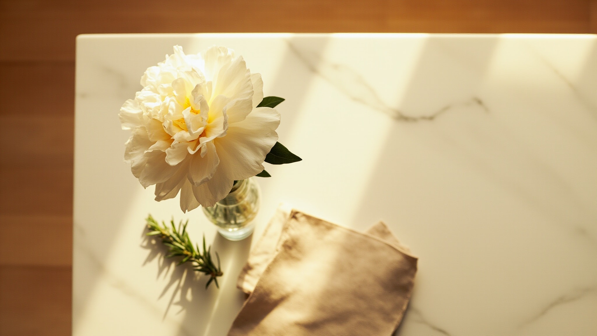 Eau de Fleurs Neroli by Chloé. Atmospheric mood