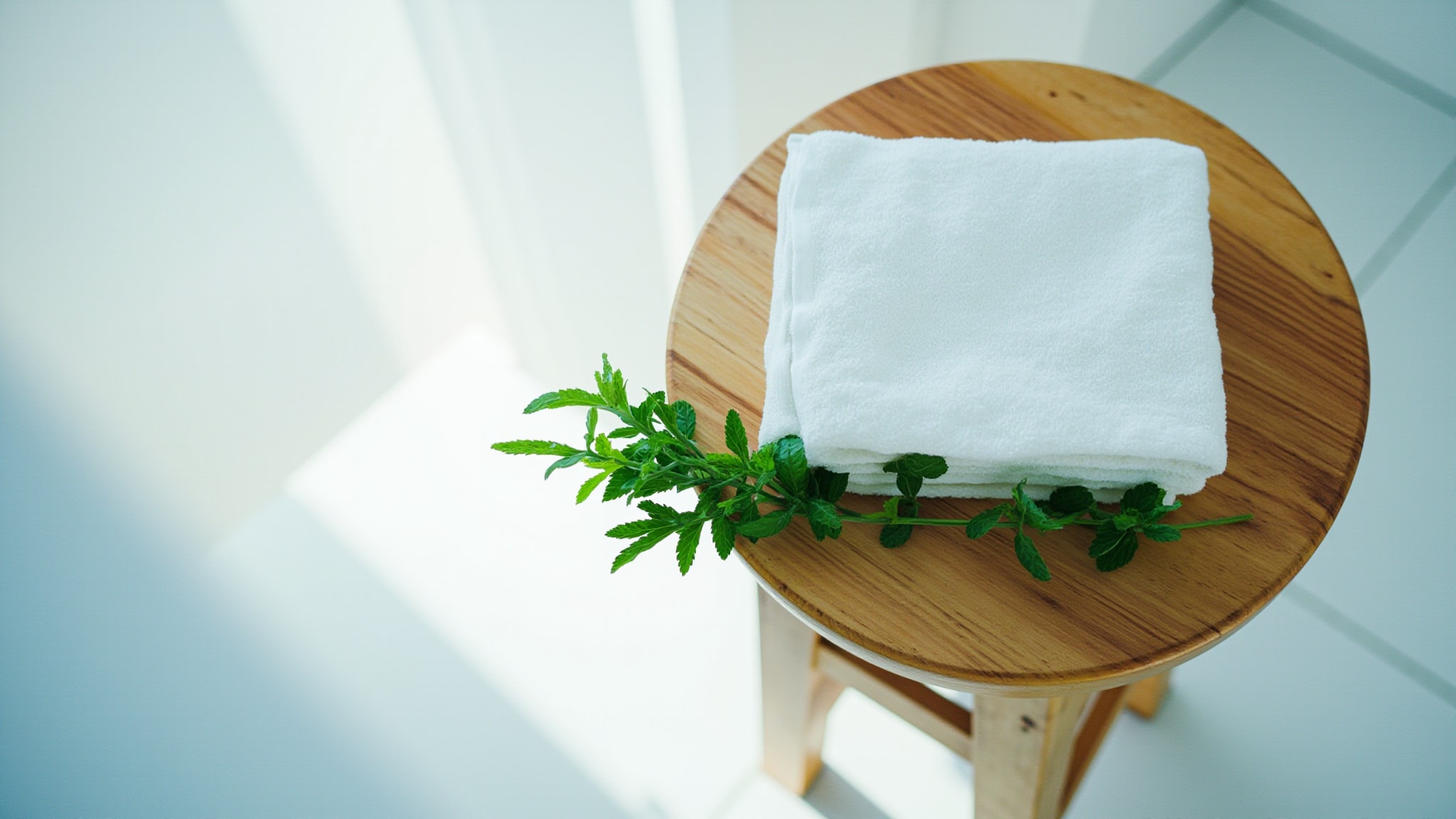 Clean Shower Fresh for Men by Clean. Atmospheric mood
