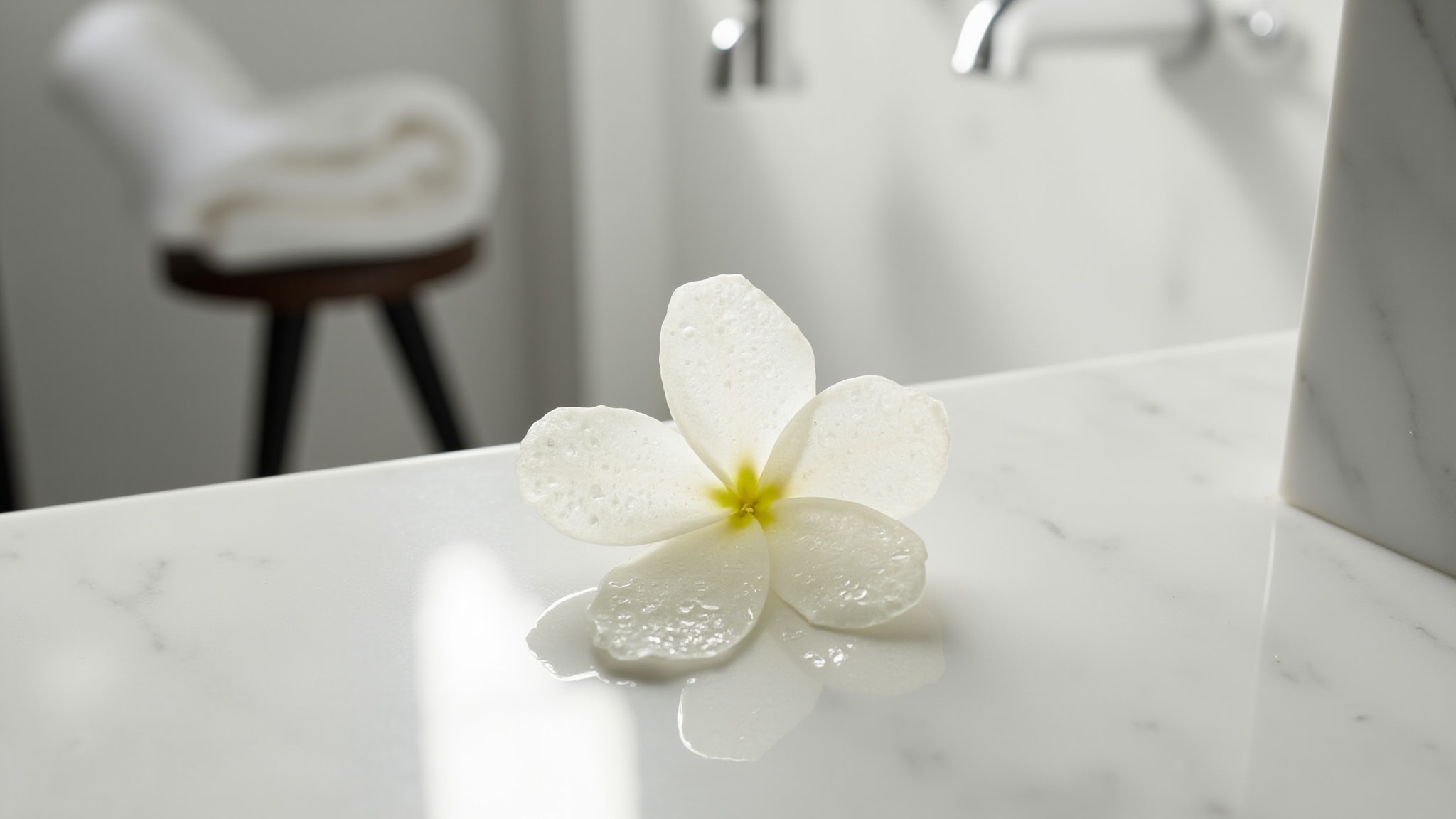 Crystal Pistil by DS&Durga. Atmospheric mood