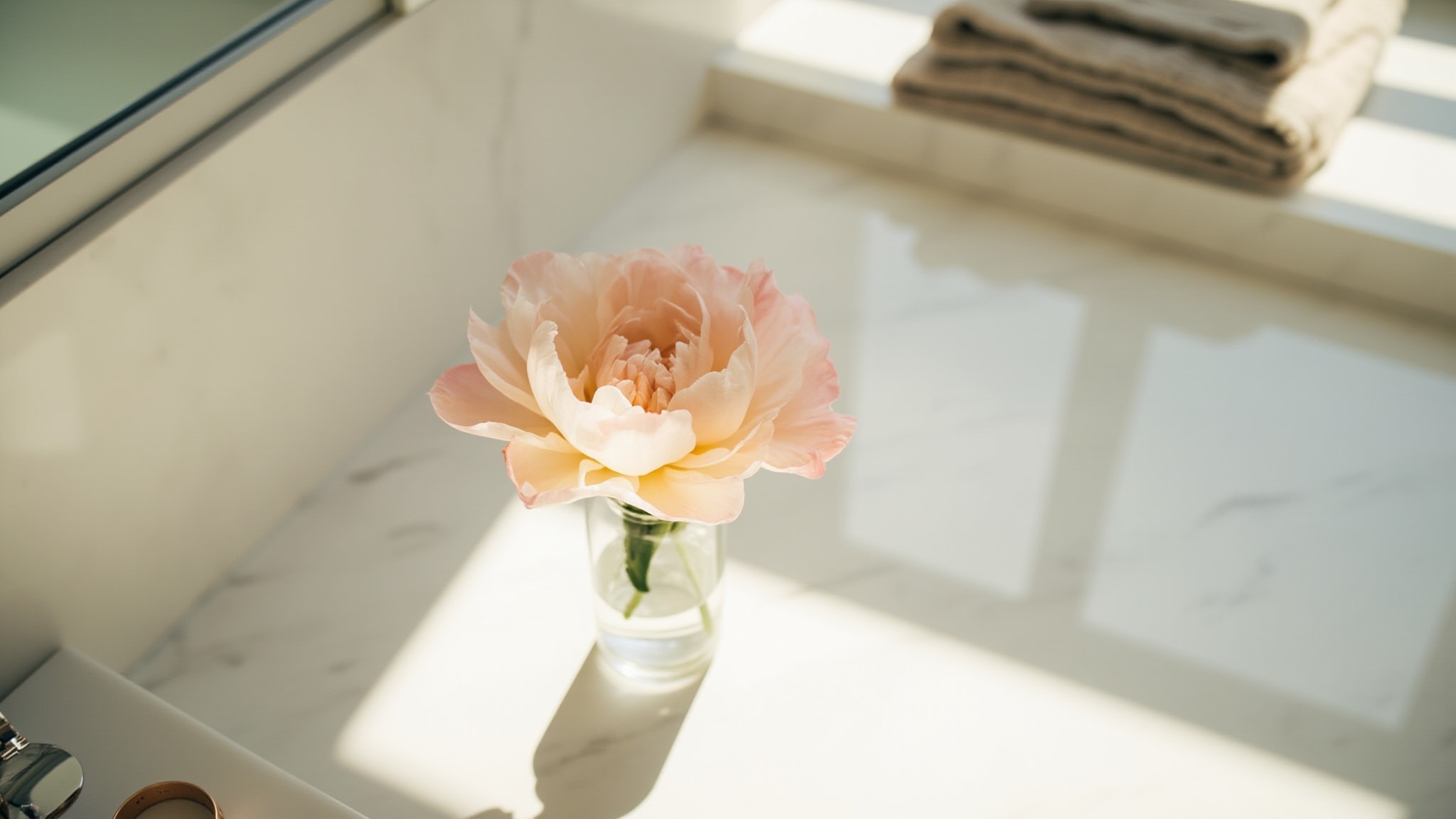 Nirvana White by Elizabeth and James. Atmospheric mood