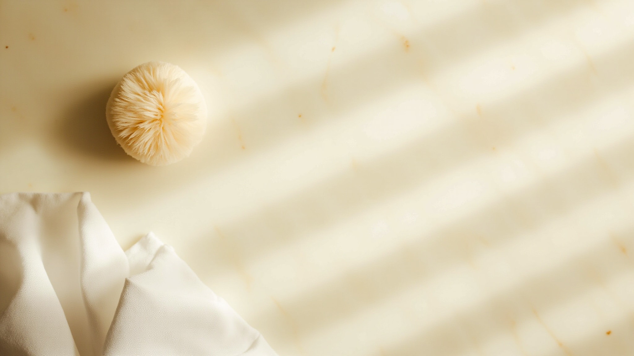 Belle de Jour by Eris Parfums. Atmospheric mood