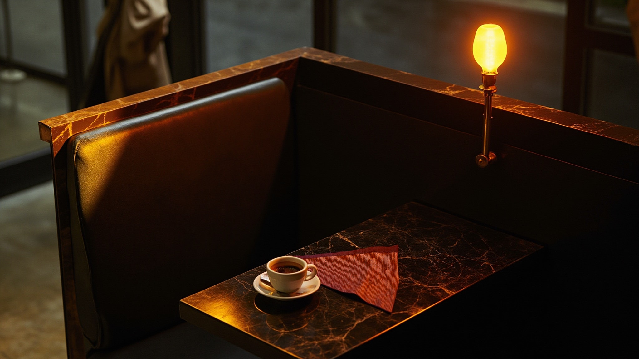 Black Velvet by ESSNCE. Atmospheric mood