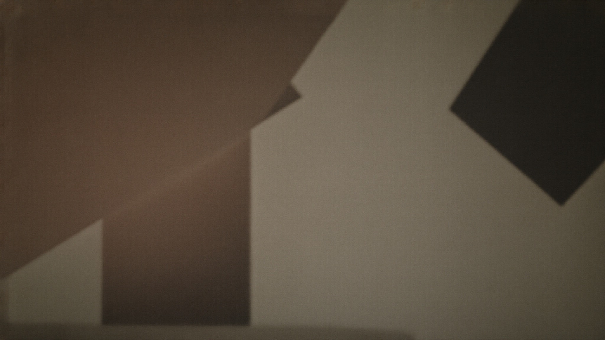 Je Suis un Homme by Etat Libre d'Orange. Atmospheric mood