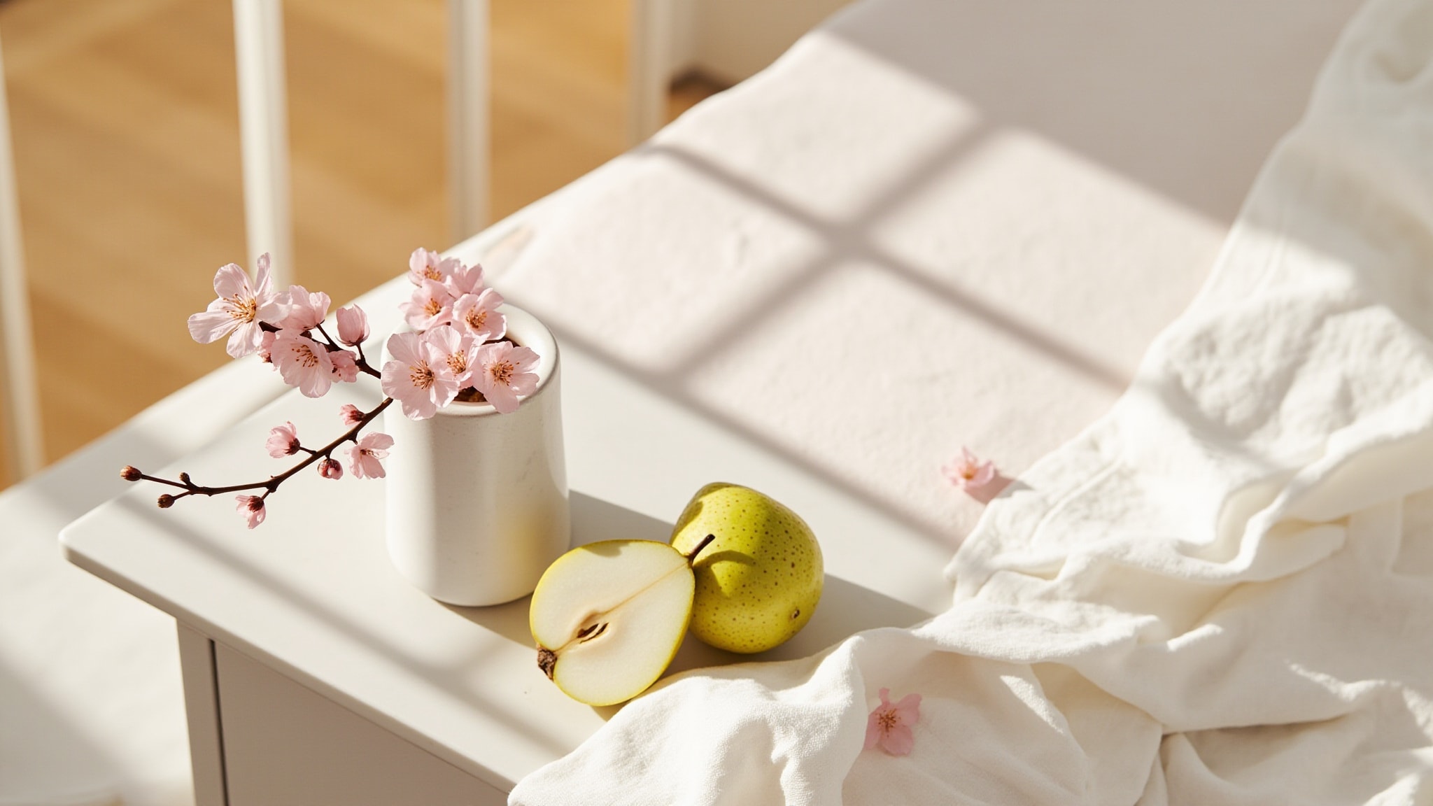 Fan di Fendi Blossom by Fendi. Atmospheric mood