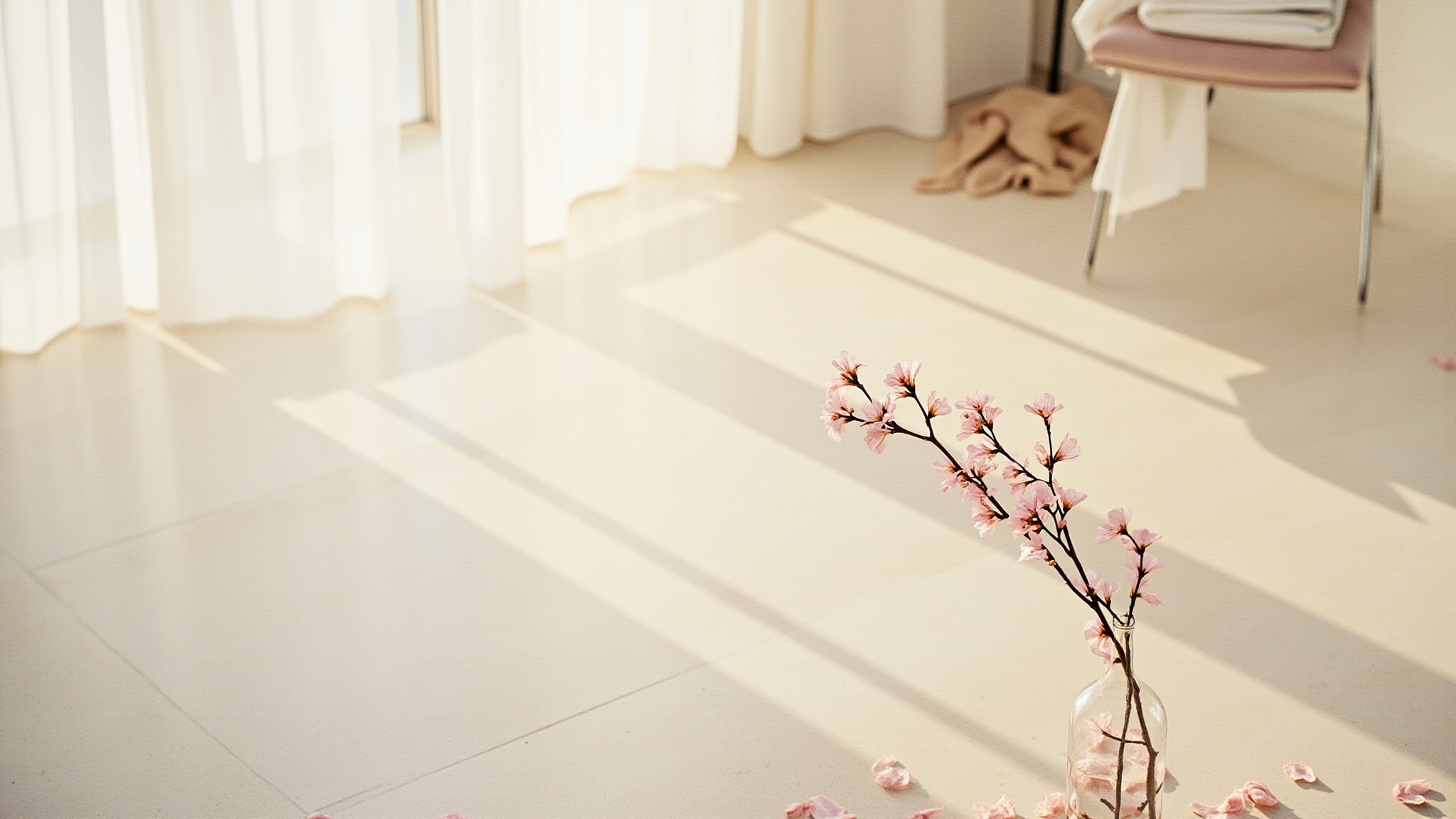 Cabotine Rose by Grès. Atmospheric mood