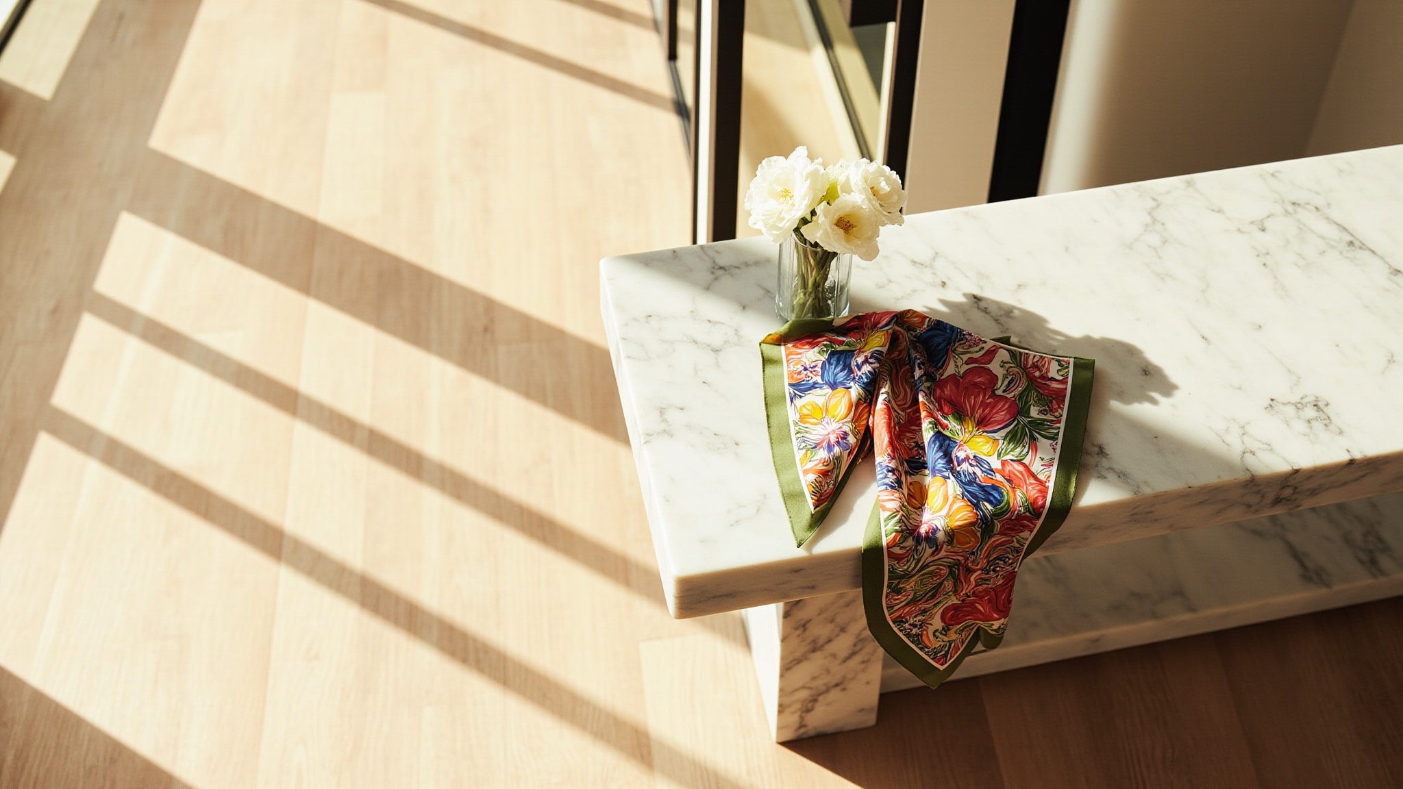 Flora by Gucci Gracious Tuberose by Gucci. Atmospheric mood