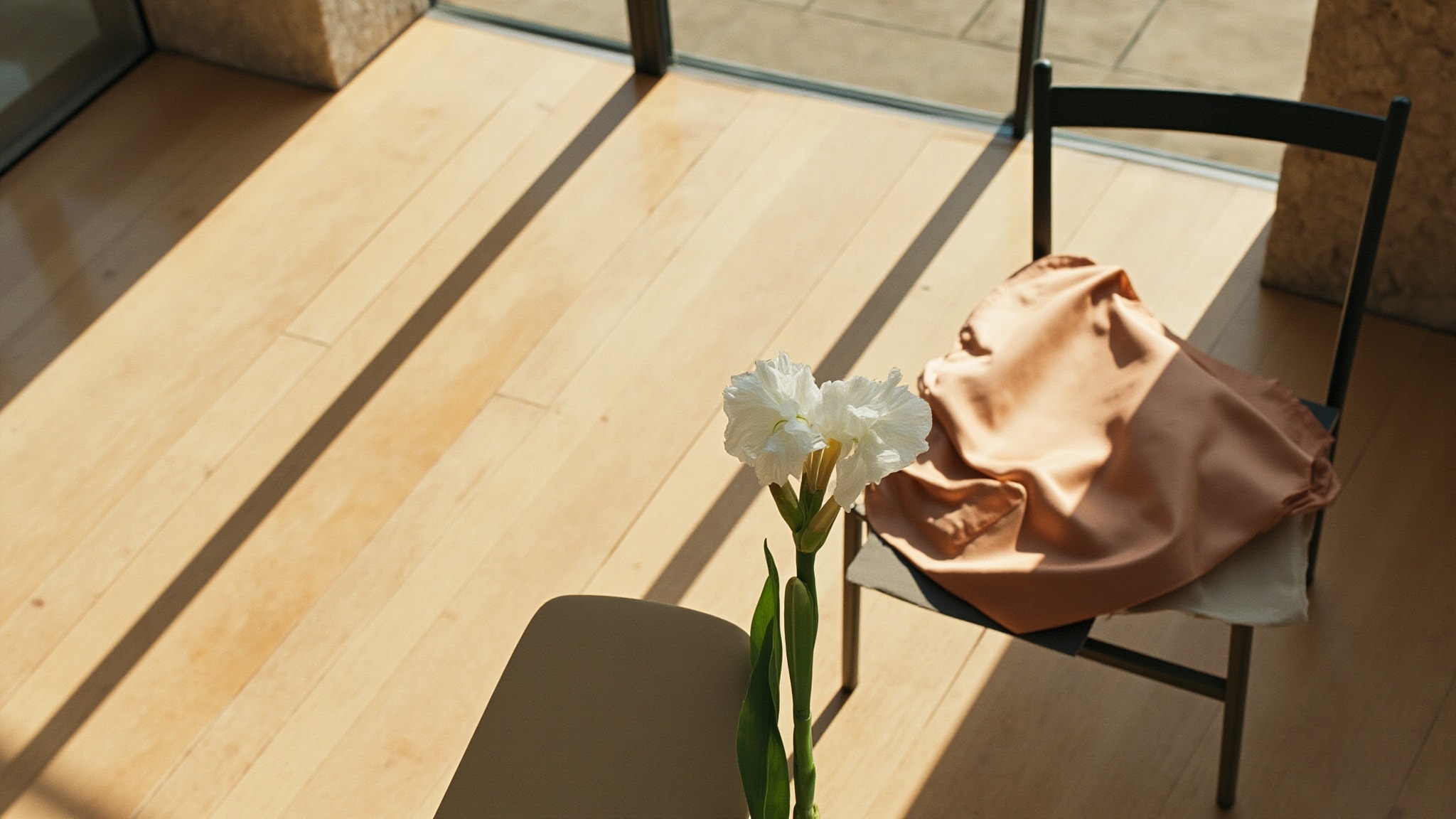 Liu by Guerlain. Atmospheric mood