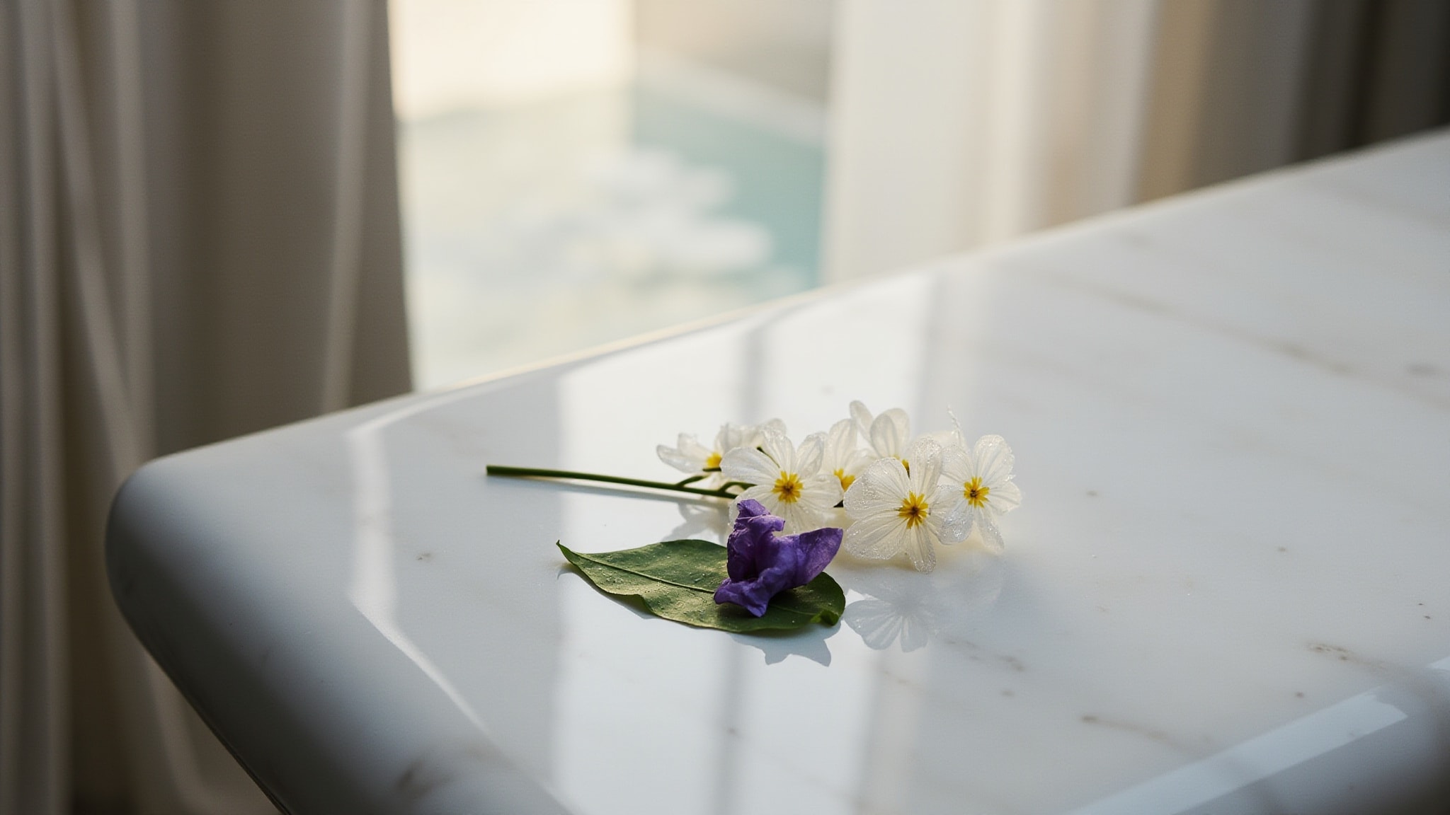Exotic Jasmine by Halle Berry. Atmospheric mood