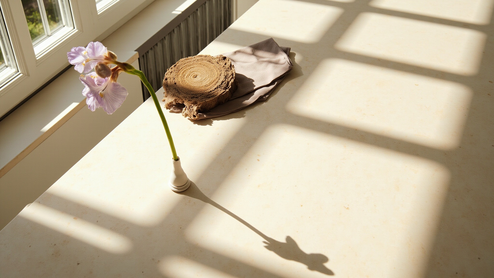 Hiris by Hermès. Atmospheric mood