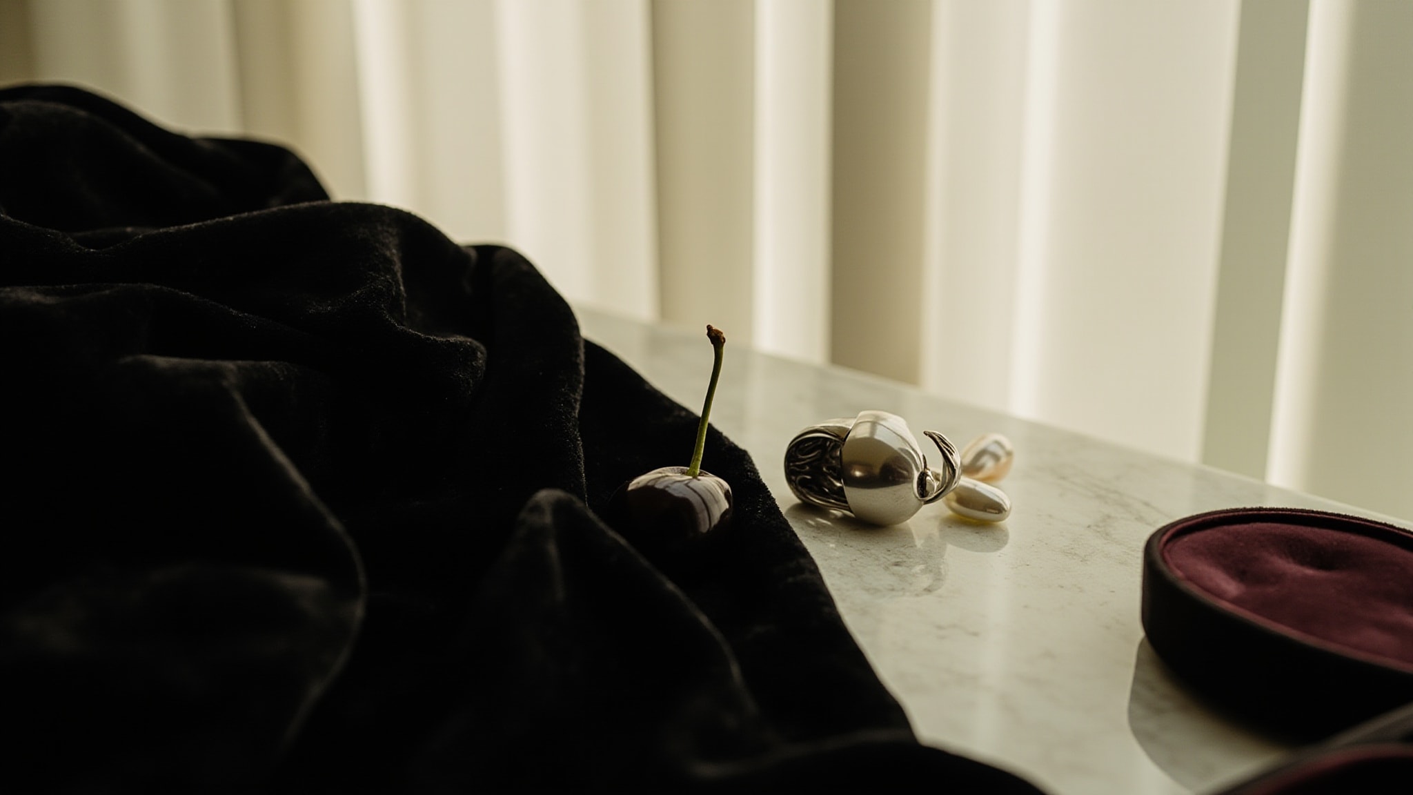 Cortigiana by Il Profvmo. Atmospheric mood