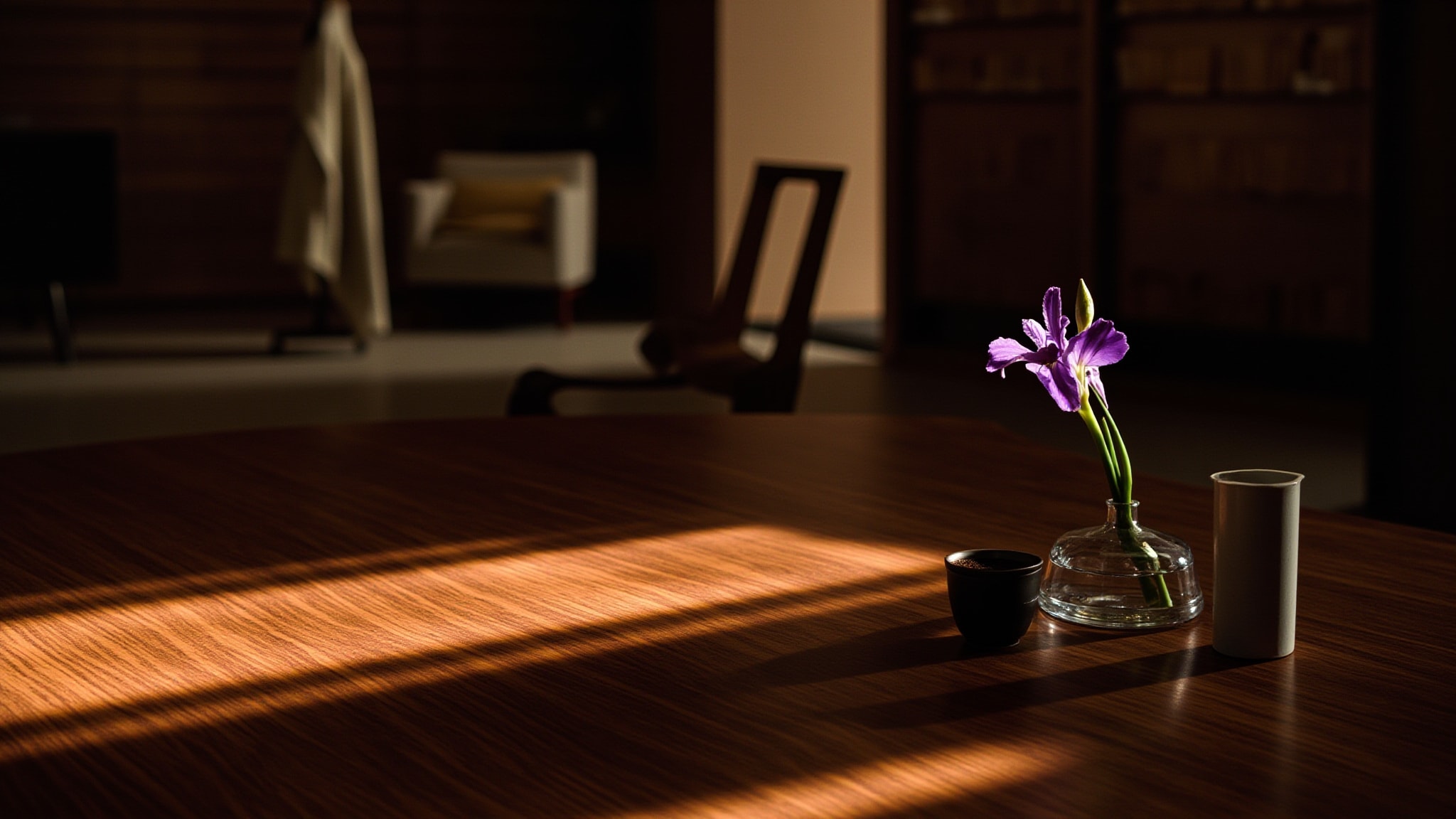 Iris Torréfié by Guerlain. Atmospheric mood