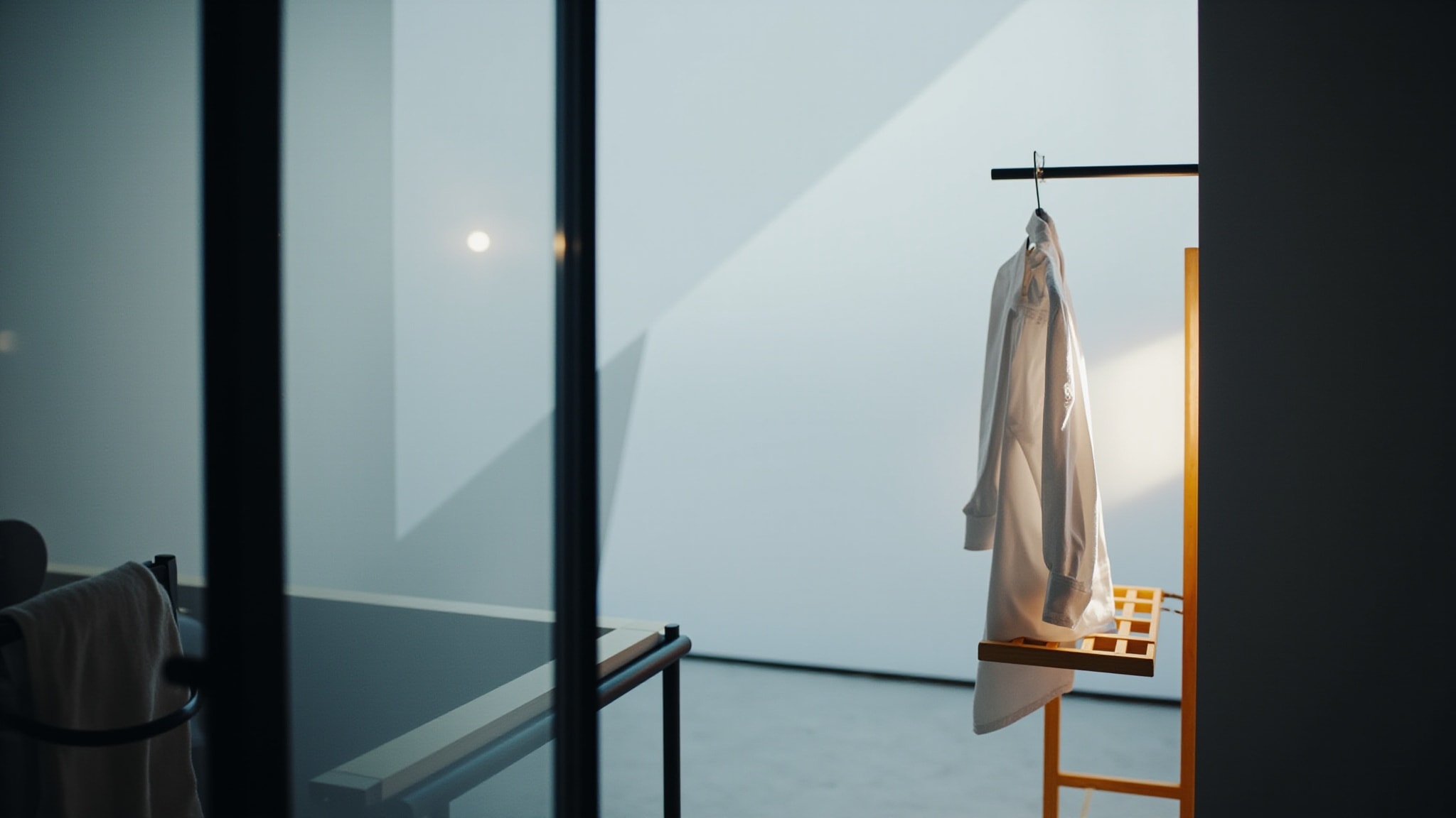 Smoke by Jil Sander. Atmospheric mood