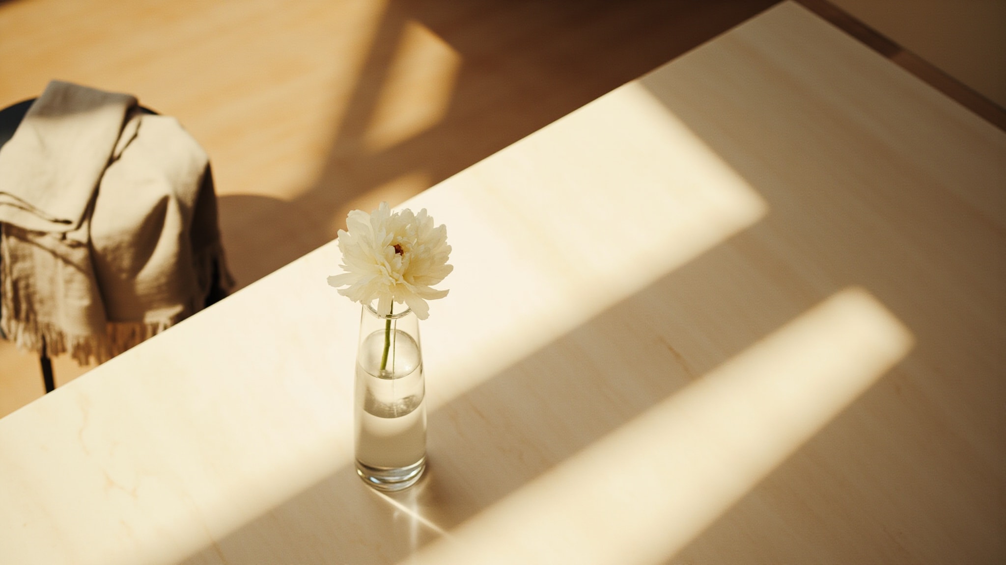 L'Eau Kenzo Florale by Kenzo. Atmospheric mood