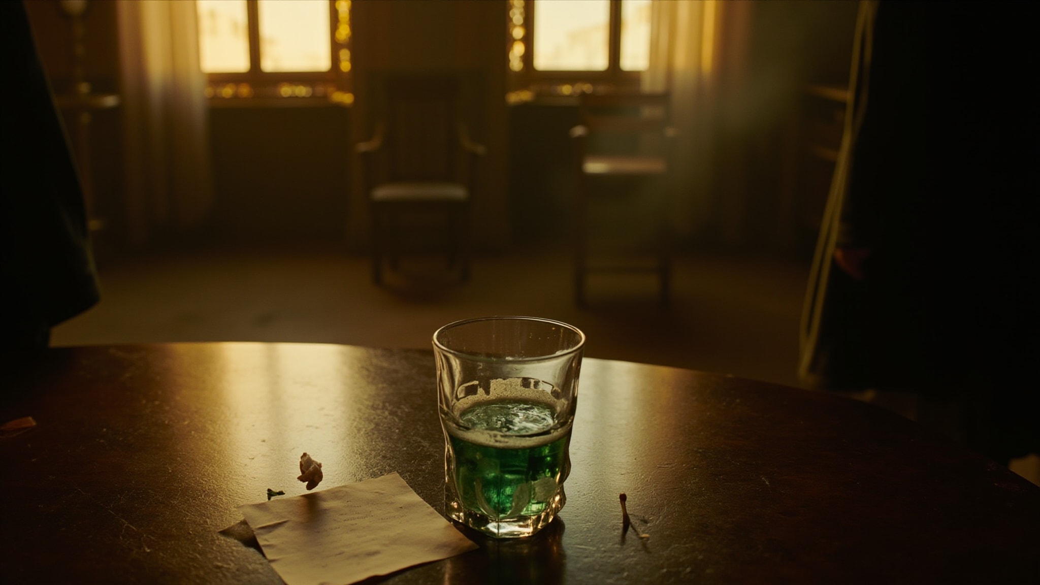 L'Heure Verte by By Kilian. Atmospheric mood