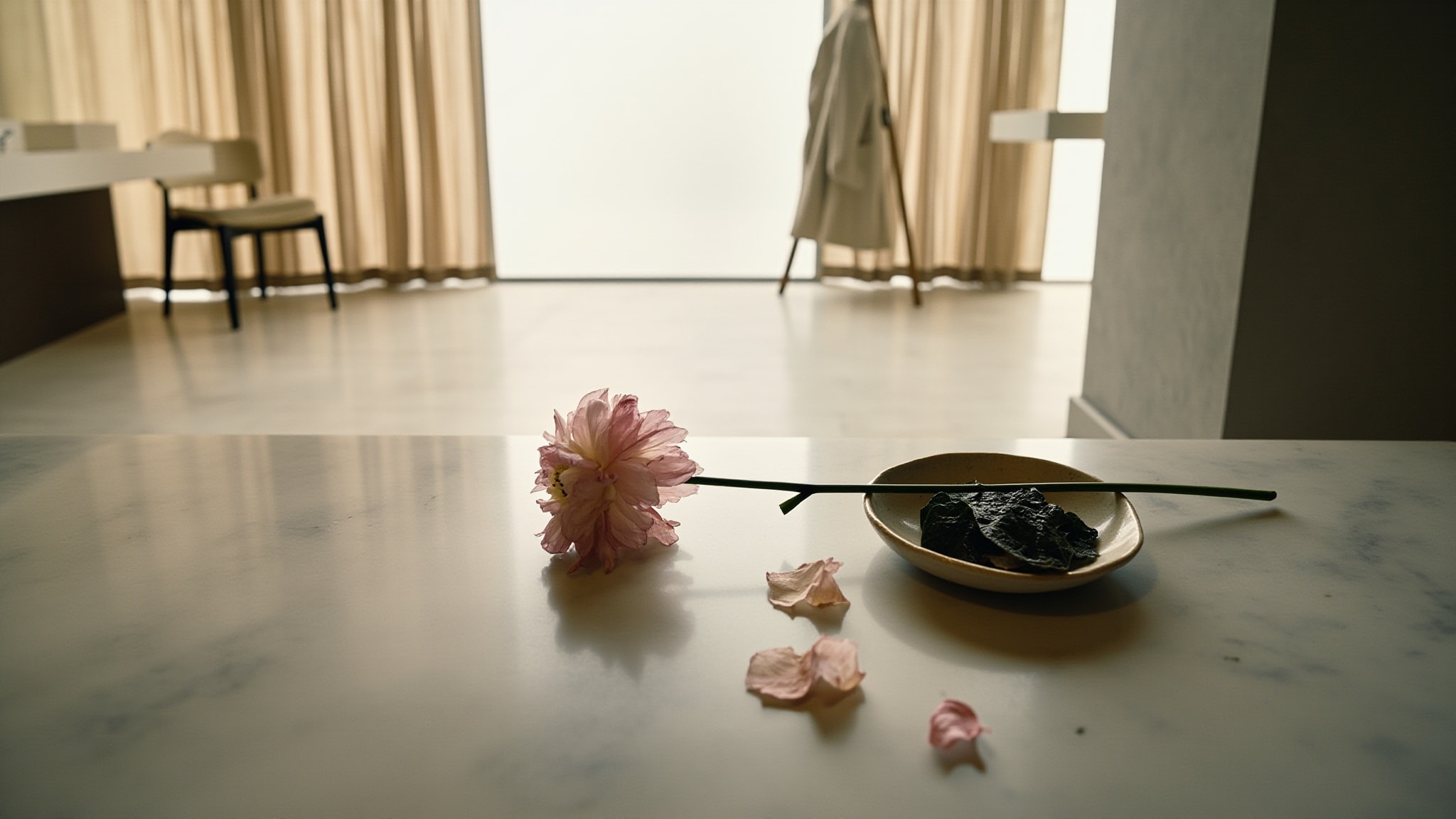 Peonia by Le Couvent Maison de Parfum. Atmospheric mood