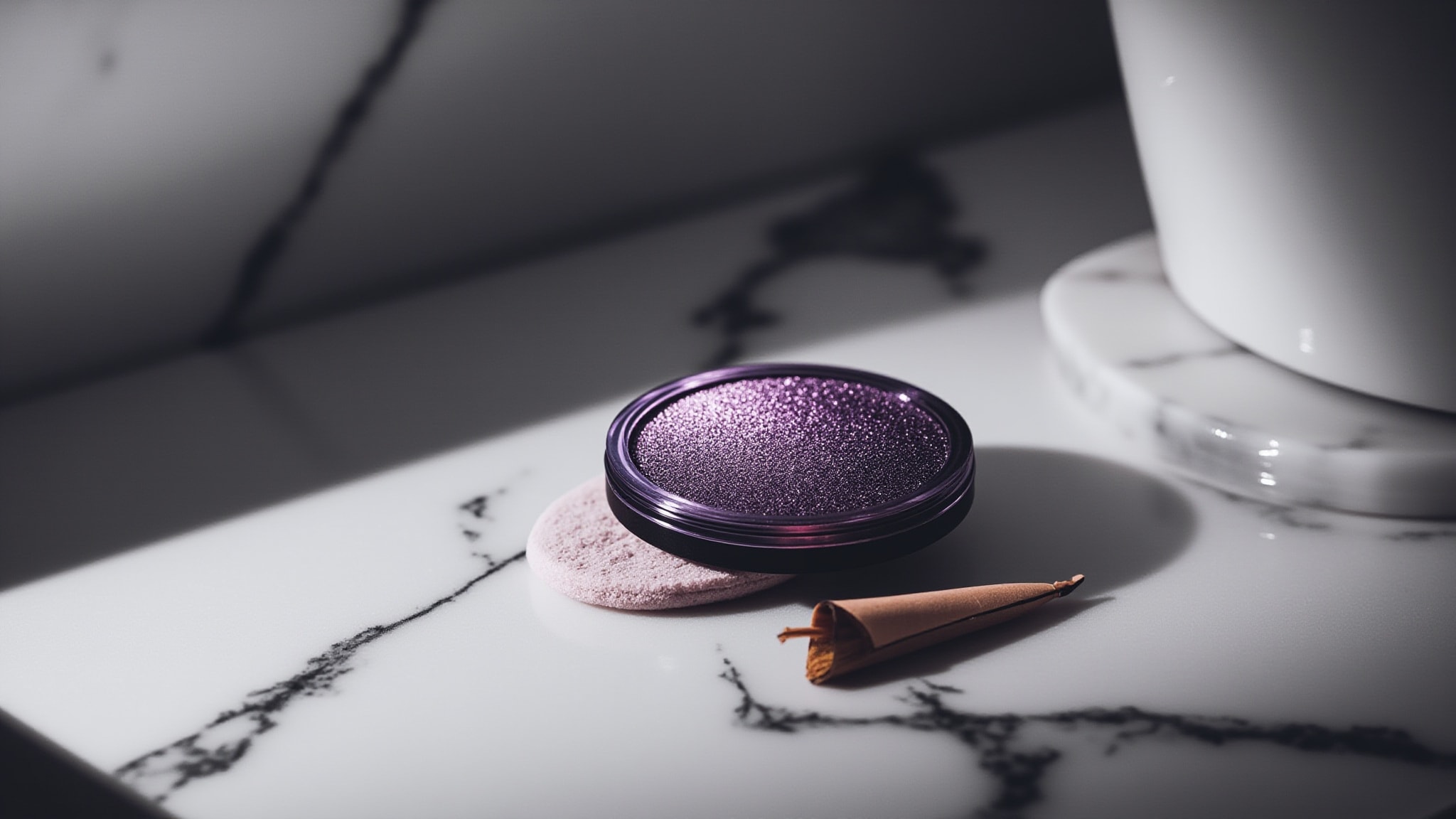 MAC Creations Hue: Violetrix by MAC. Atmospheric mood