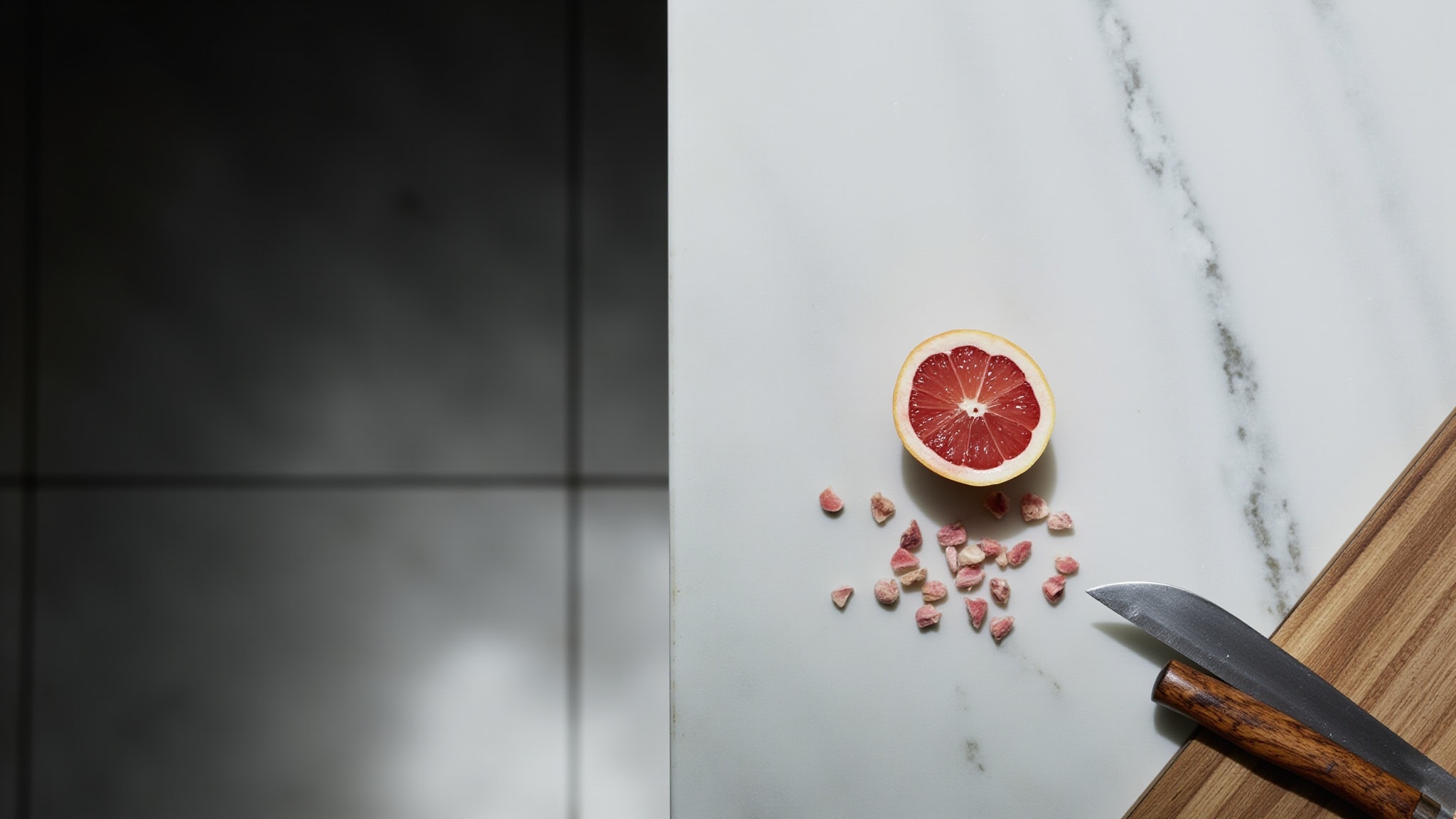 Pepper & Grapefruit by Mith. Atmospheric mood
