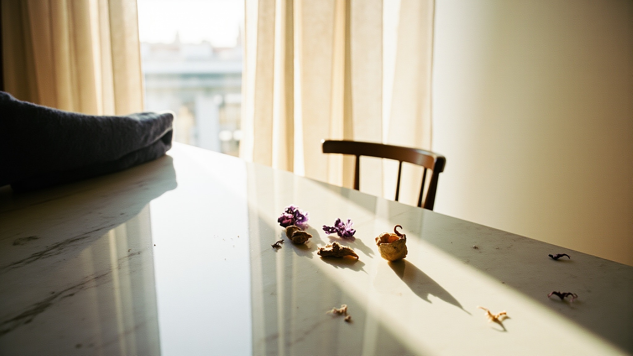 Extrait d'Iris by Monotheme Venezia. Atmospheric mood