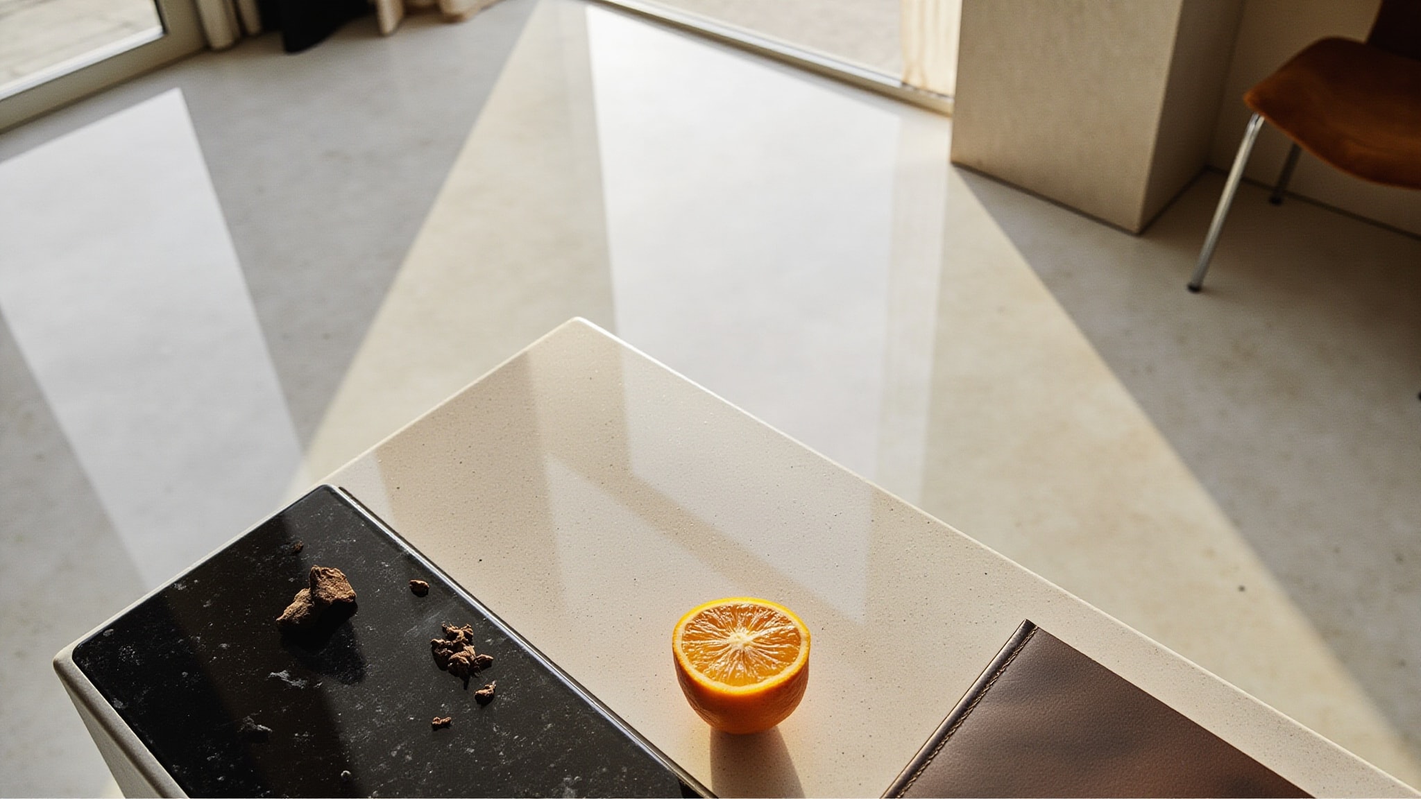Paris Orange Aoud by Montale. Atmospheric mood