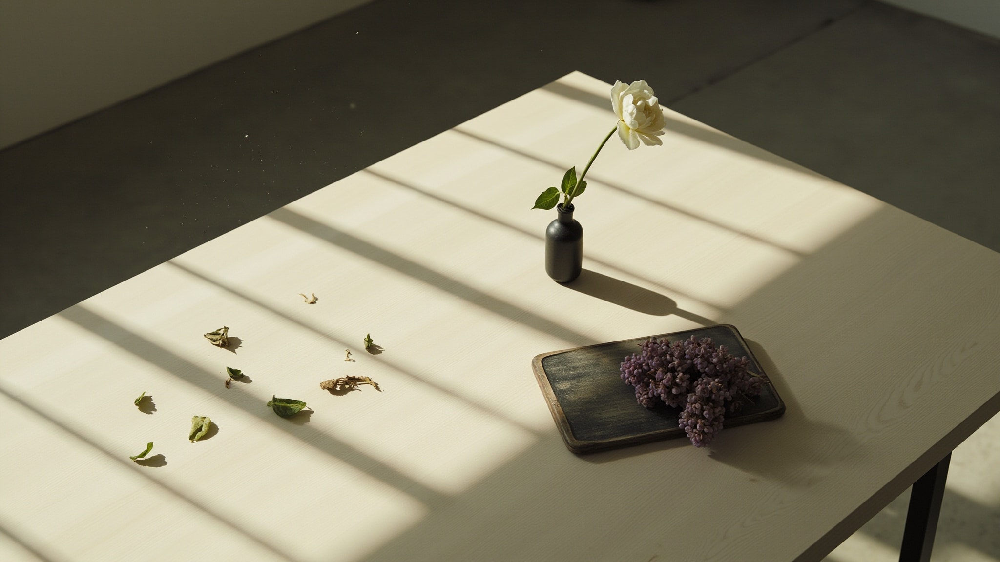Gardenia, Lilac & White Magnolia by Nicolai Bergmann. Atmospheric mood