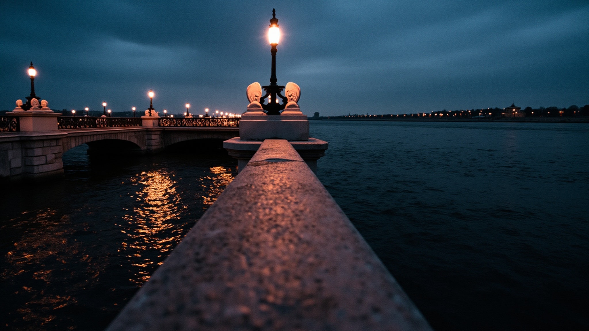 Kuznetsky Most Le Soir by Новая Заря (The New Dawn). Atmospheric mood