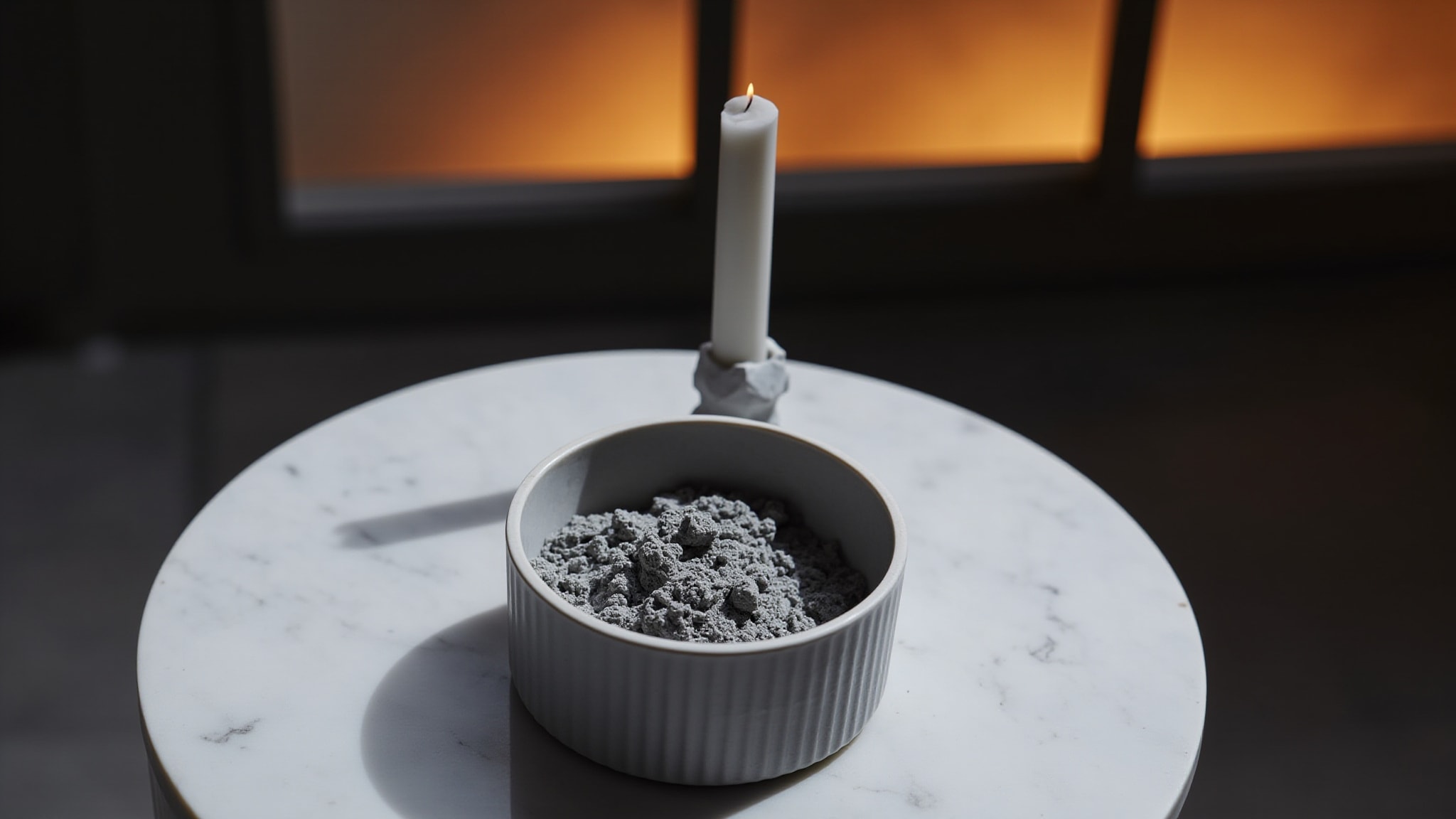 White Smoke by Perfumer H. Atmospheric mood