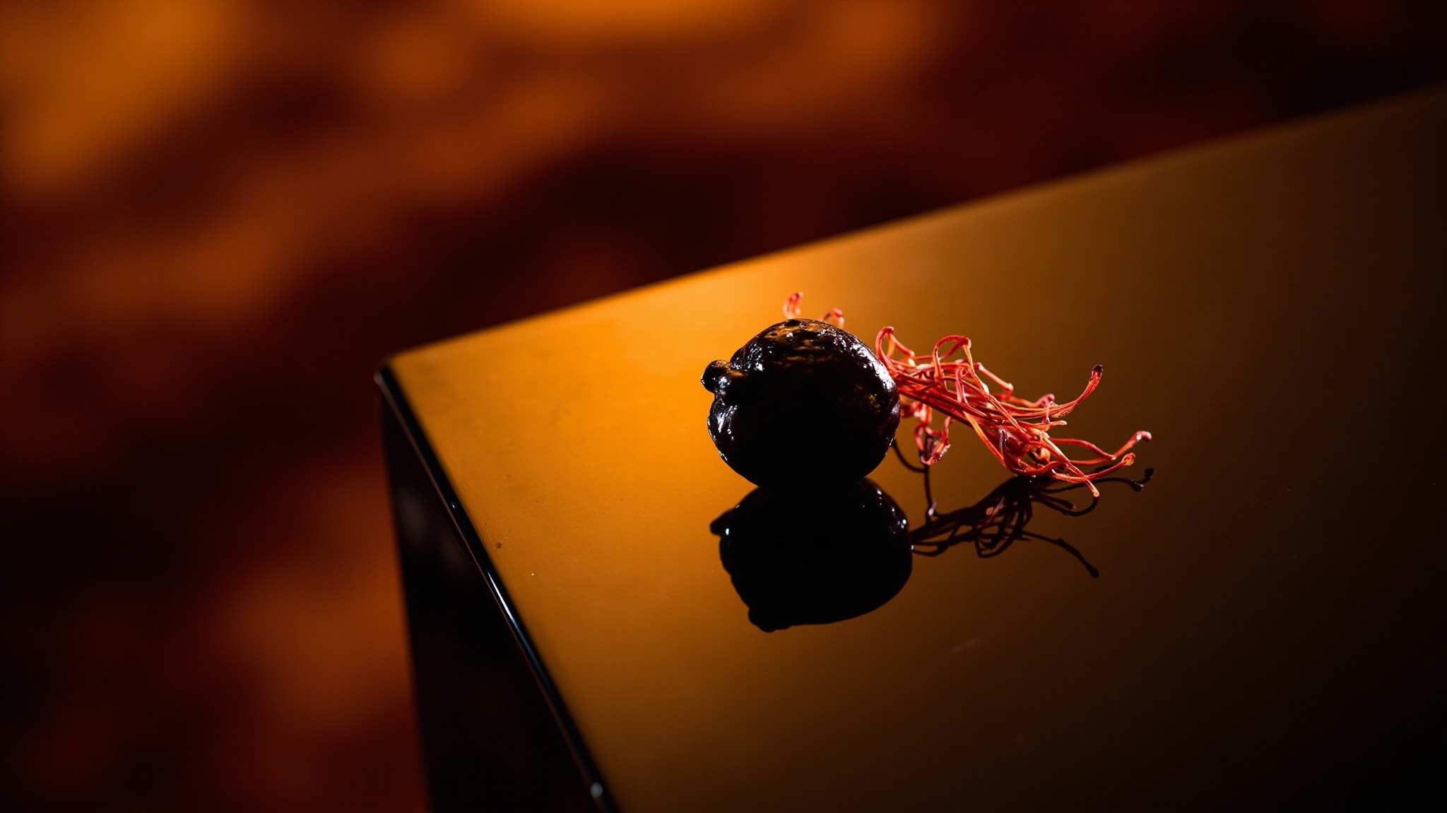 Plum Japonais by Tom Ford. Atmospheric mood