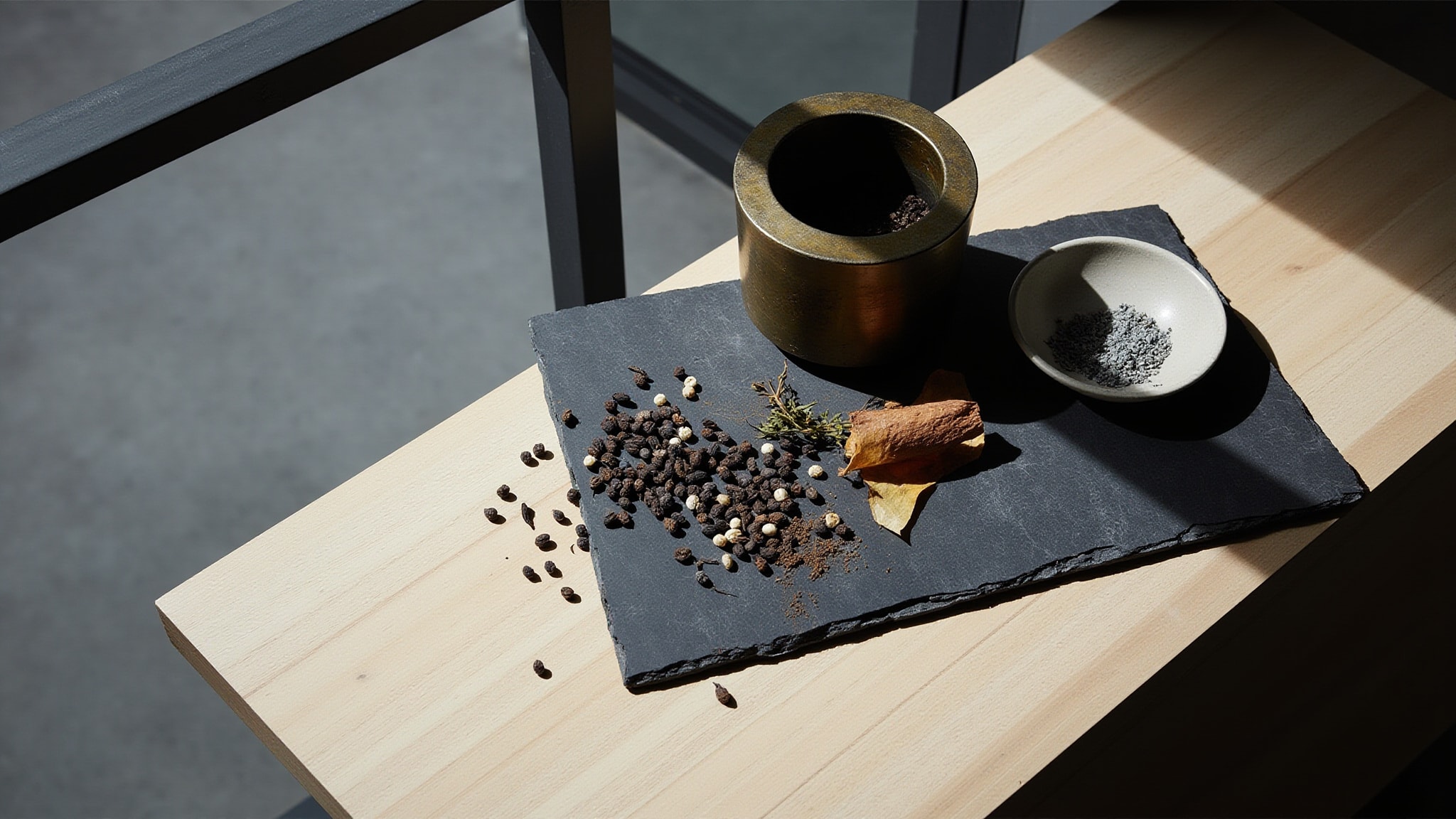 Accord No. 05: Black + White Pepper by RAER Scents. Atmospheric mood