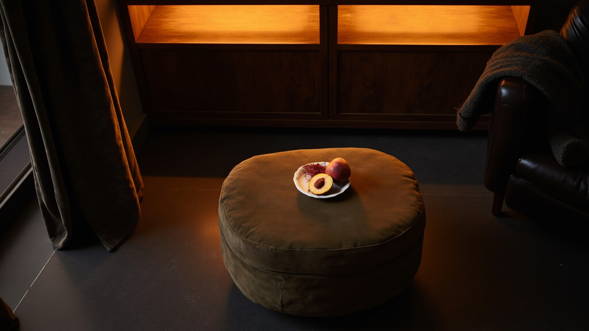 Saffron by Aether Arts Perfume. Atmospheric mood