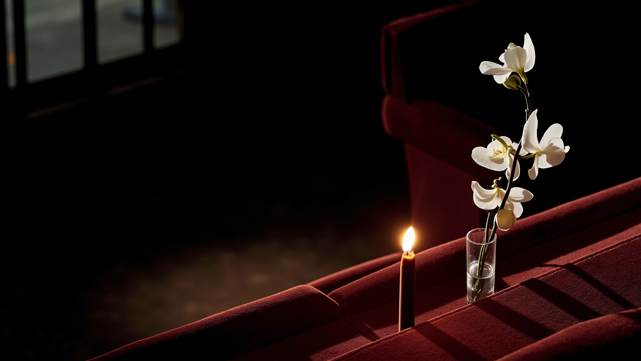 Soirée Sans Fin Pour Femme by Balint Parfums. Atmospheric mood