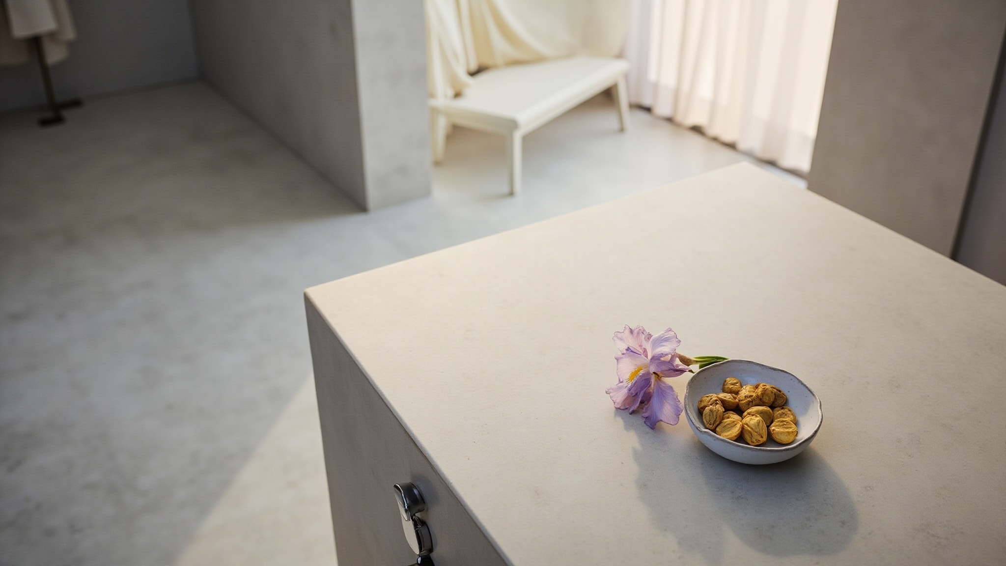 Pure Luxury by The Dua Brand. Atmospheric mood