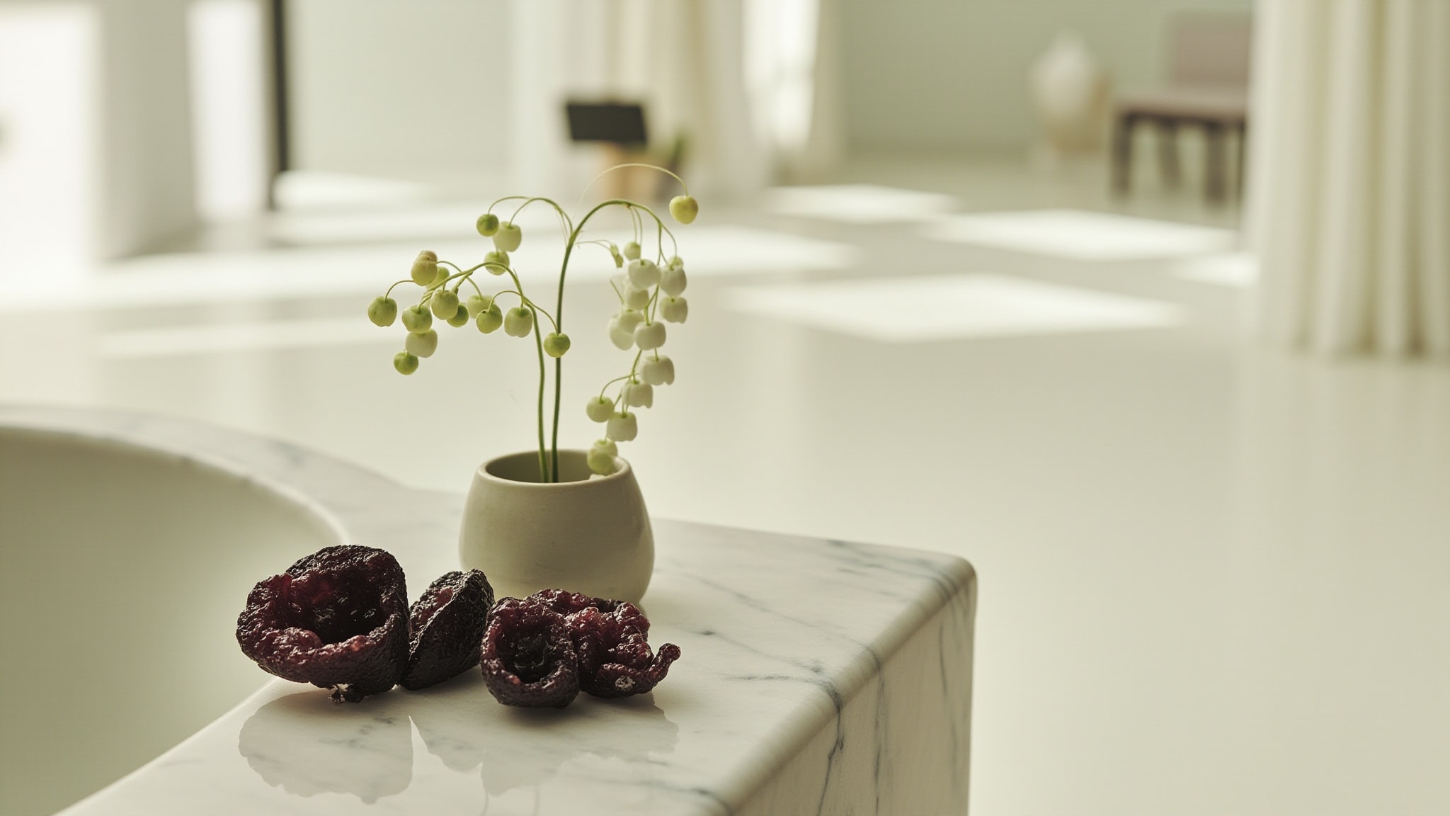 Les Saisons Été by Van Cleef & Arpels. Atmospheric mood