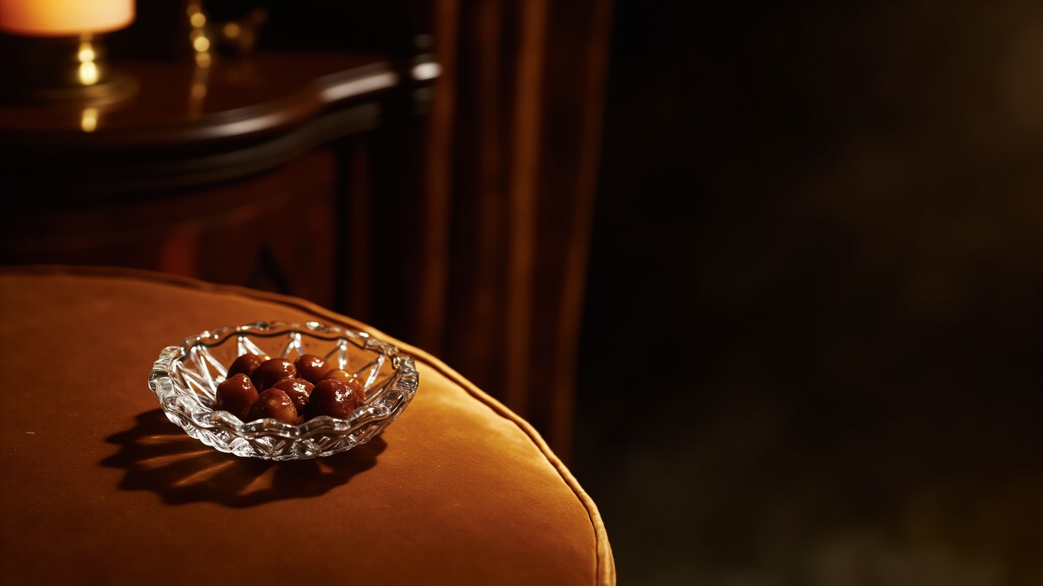 Vanille Patchouli by M. Micallef. Atmospheric mood
