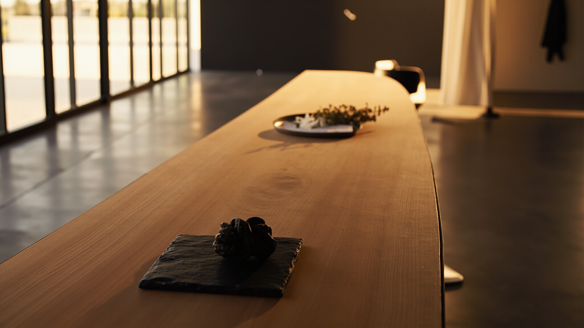 Kinamic Wave Attar by Vivace. Atmospheric mood