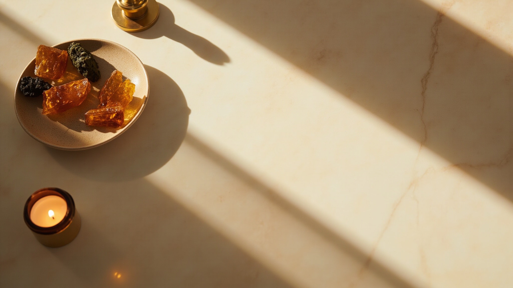 Secret Amber Eau de Parfum by Welton London. Atmospheric mood