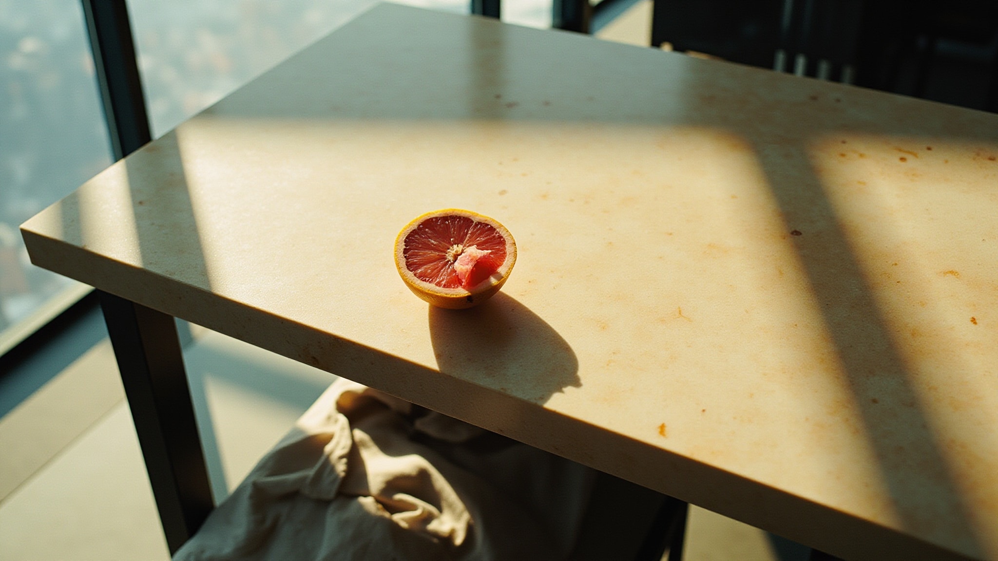 Grapefruit & Patchouli, Luisa by Zielinski & Rozen. Atmospheric mood